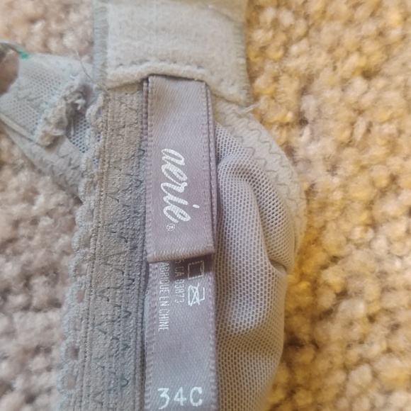 Aeries 34C lace push up bra. With padding - Picture 4 of 5